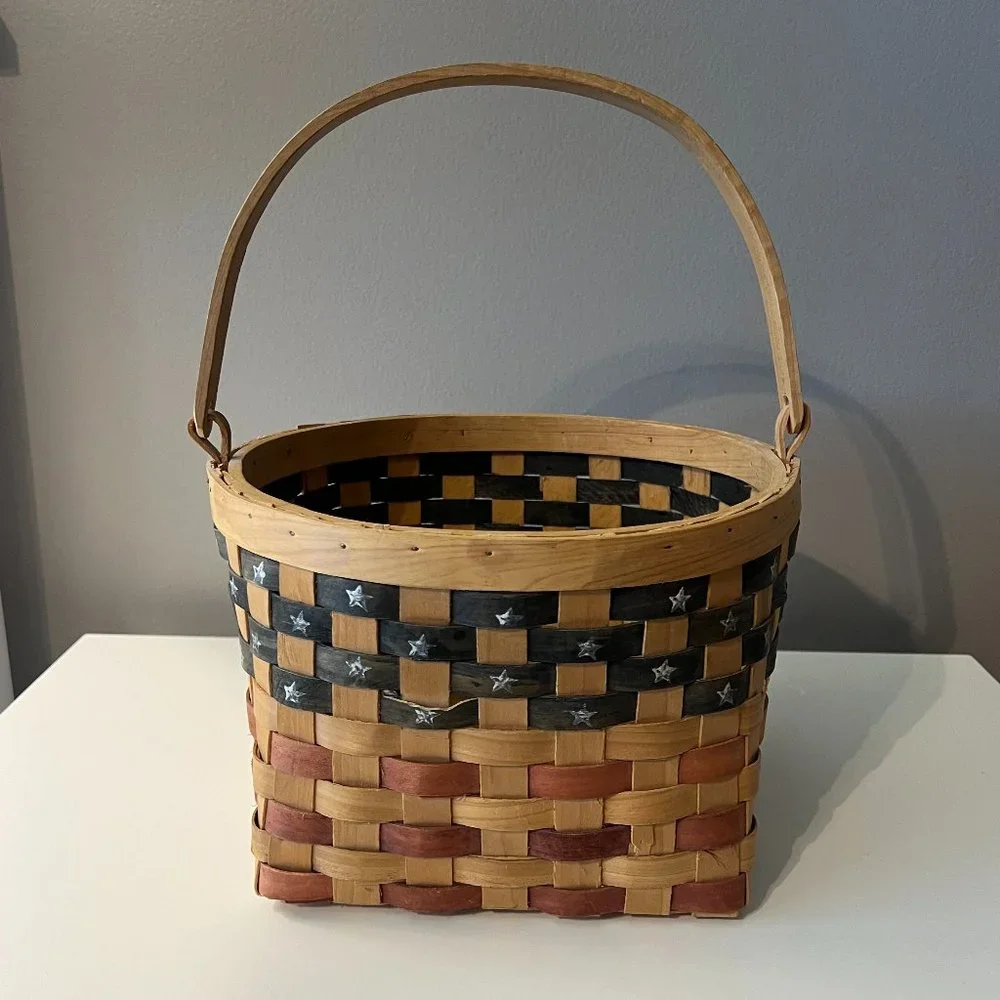 Lot of 2 Baskets